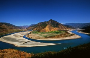 The-First-Bend-of-the-Yangtze-River-in-Lijiang of the Upper Reaches of the Yangtze 6